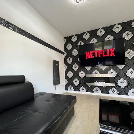 Вилла Haushalfte Mit Garten, Kamin, Grill & Whirlpool Nahe Ber Берлин Экстерьер фото